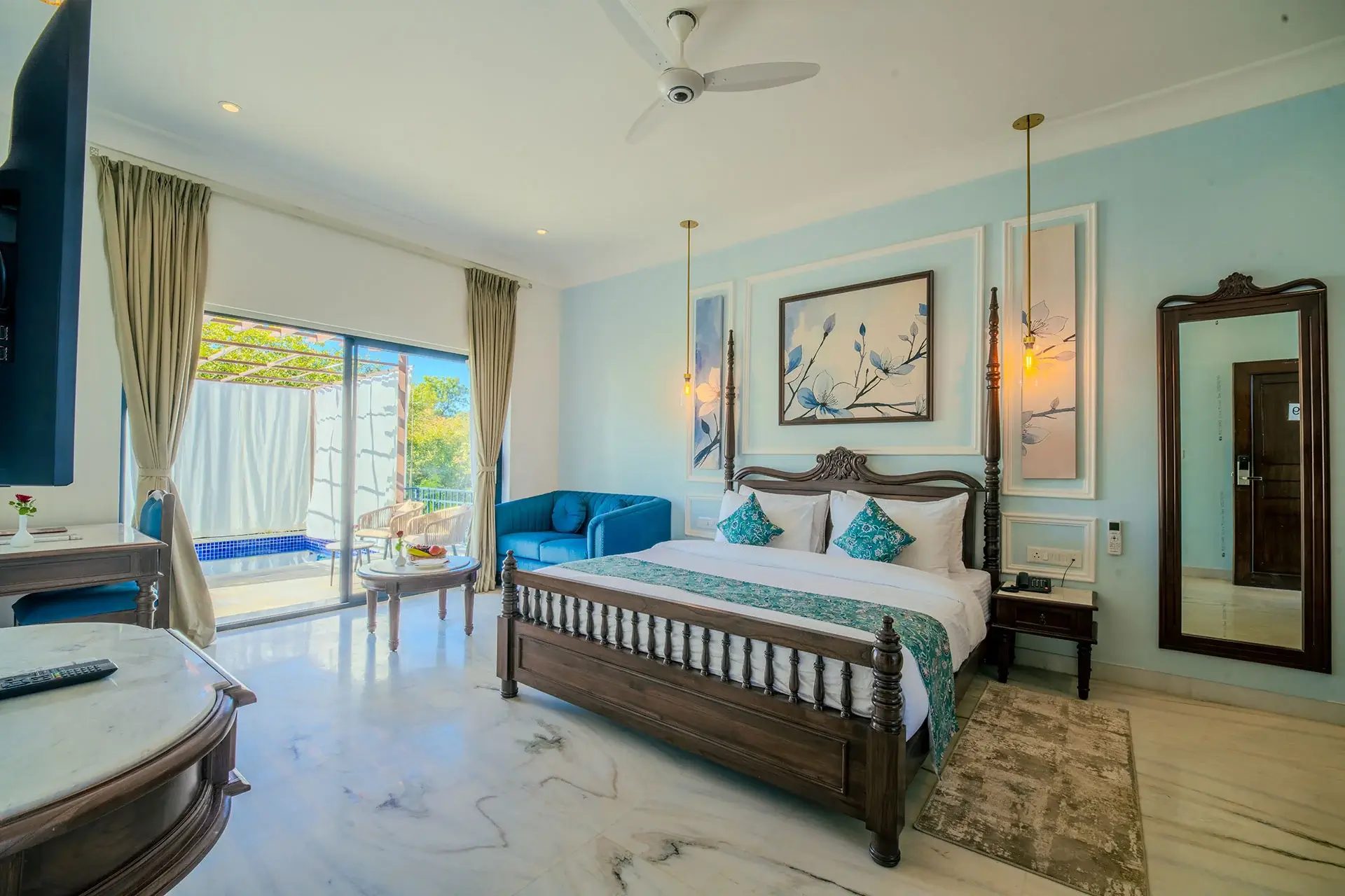 Signature Room with Plunge Pool